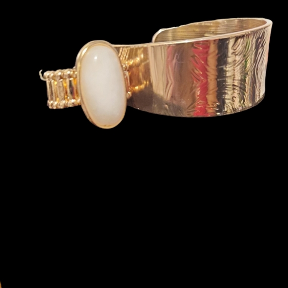 Jewelry - Picture 5 of 5